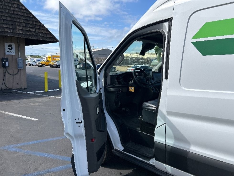 Cargo Van (Panel Van)-Alternative Fuel Trucks & Tractors-Ford-2022-TRAN350E-Torrance-CA-52,839\n\t\tmiles-$ 21,000 - Image 16