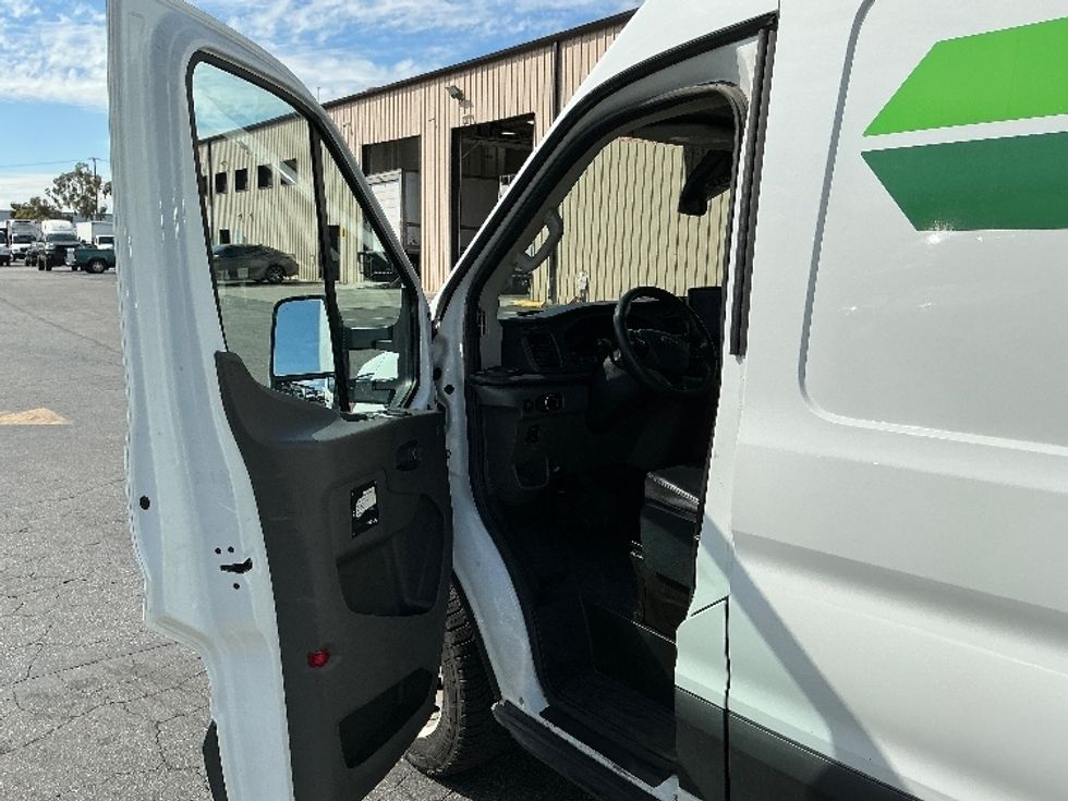 Cargo Van (Panel Van)-Alternative Fuel Trucks & Tractors-Ford-2022-TRAN350E-Torrance-CA-53,005\n\t\tmiles-$ 34,250 - Image 15