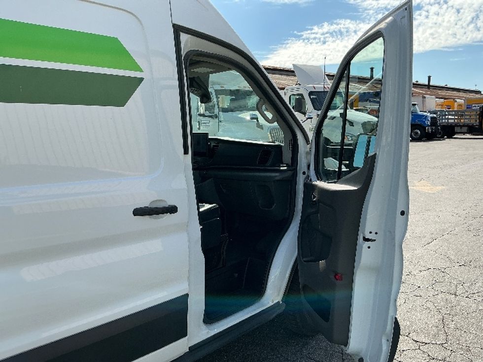 Cargo Van (Panel Van)-Alternative Fuel Trucks & Tractors-Ford-2022-TRAN350E-Torrance-CA-53,005\n\t\tmiles-$ 34,250 - Image 19