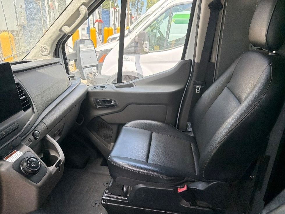 Cargo Van (Panel Van)-Alternative Fuel Trucks & Tractors-Ford-2022-TRAN350E-Torrance-CA-53,437\n\t\tmiles-$ 32,250 - Image 18