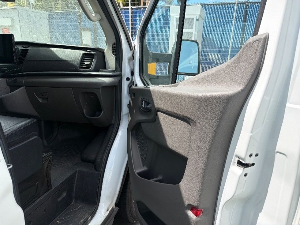 Cargo Van (Panel Van)-Alternative Fuel Trucks & Tractors-Ford-2022-TRAN350E-Torrance-CA-53,437\n\t\tmiles-$ 32,250 - Image 19