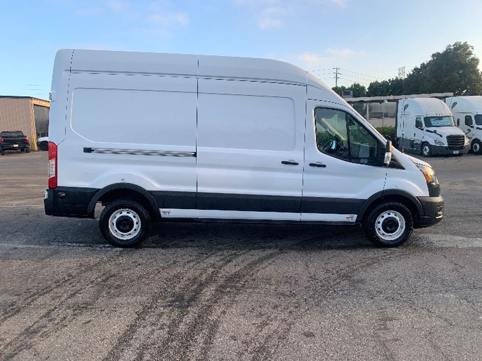 Cargo Van (Panel Van)-Alternative Fuel Trucks & Tractors-Ford-2022-TRAN350E-Torrance-CA-54,707\n\t\tmiles-$ 33,250 - Image 15