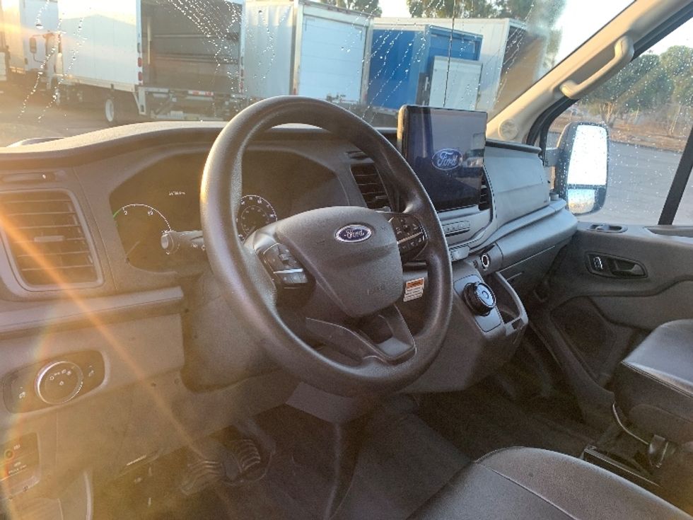 Cargo Van (Panel Van)-Alternative Fuel Trucks & Tractors-Ford-2022-TRAN350E-Torrance-CA-54,707\n\t\tmiles-$ 33,250 - Image 17