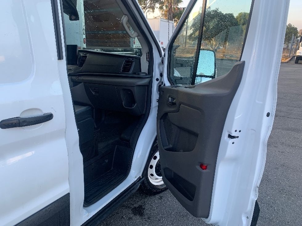 Cargo Van (Panel Van)-Alternative Fuel Trucks & Tractors-Ford-2022-TRAN350E-Torrance-CA-54,707\n\t\tmiles-$ 33,250 - Image 20
