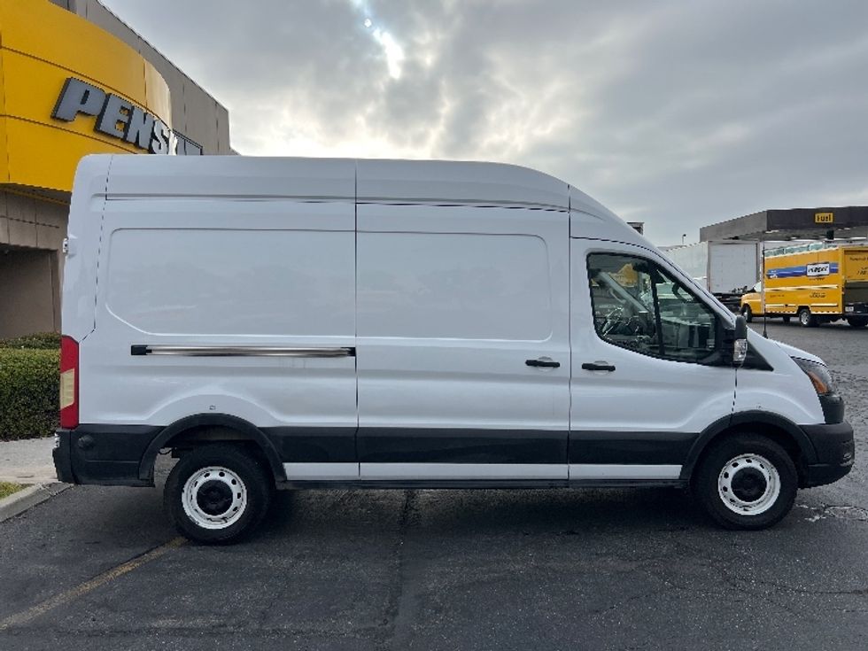Cargo Van (Panel Van)-Alternative Fuel Trucks & Tractors-Ford-2022-TRAN350E-Torrance-CA-63,991\n\t\tmiles-$ 30,750 - Image 12