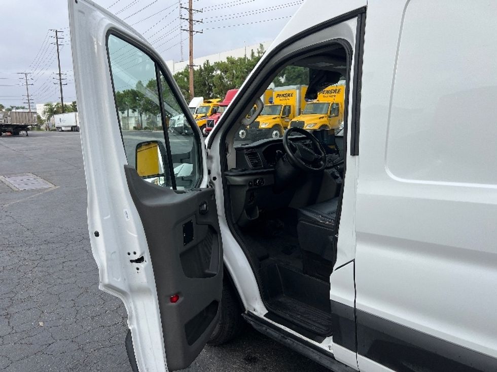 Cargo Van (Panel Van)-Alternative Fuel Trucks & Tractors-Ford-2022-TRAN350E-Torrance-CA-63,991\n\t\tmiles-$ 30,750 - Image 13