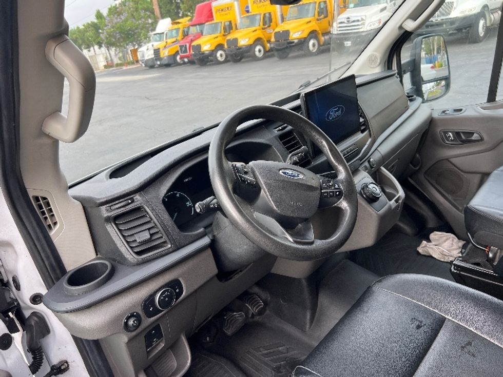 Cargo Van (Panel Van)-Alternative Fuel Trucks & Tractors-Ford-2022-TRAN350E-Torrance-CA-63,991\n\t\tmiles-$ 30,750 - Image 14