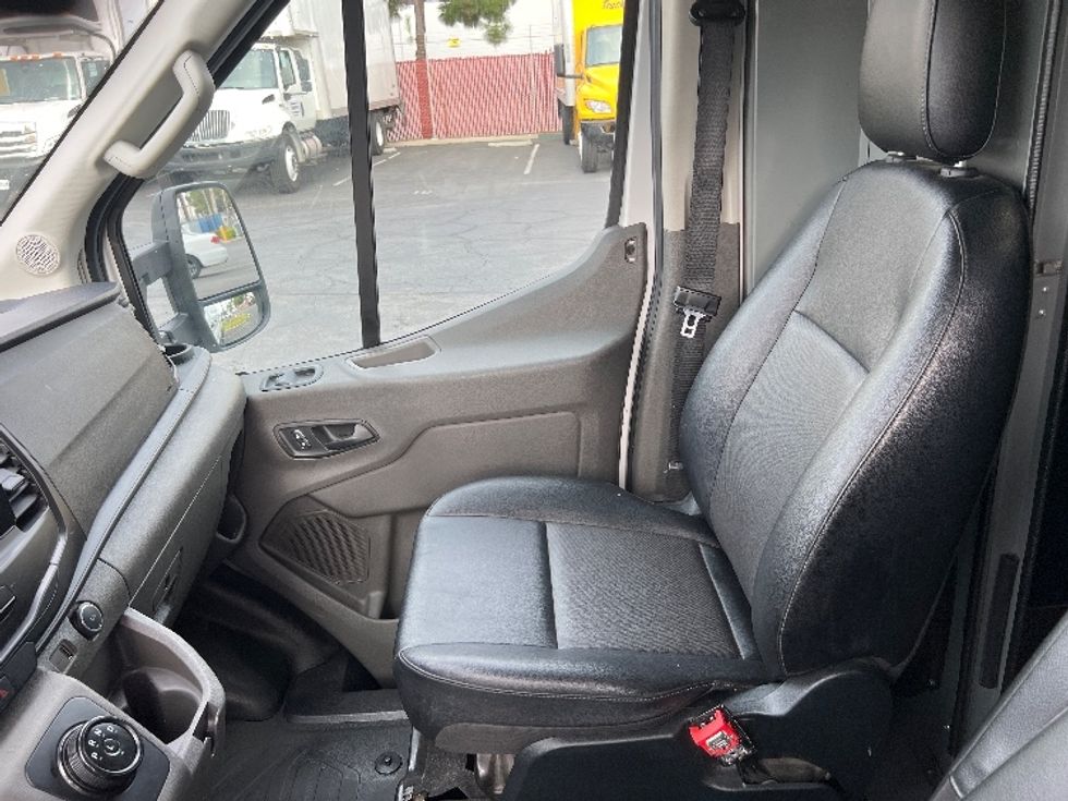 Cargo Van (Panel Van)-Alternative Fuel Trucks & Tractors-Ford-2022-TRAN350E-Torrance-CA-63,991\n\t\tmiles-$ 30,750 - Image 16