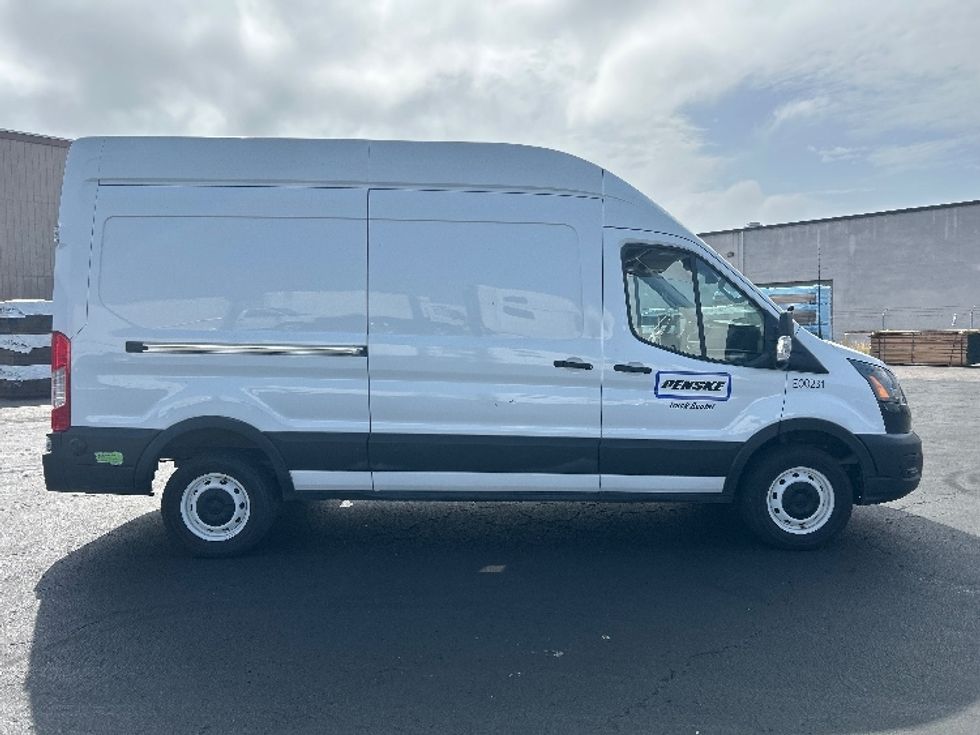 Cargo Van (Panel Van)-Alternative Fuel Trucks & Tractors-Ford-2022-TRAN350E-Torrance-CA-64,268\n\t\tmiles-$ 34,750 - Image 15