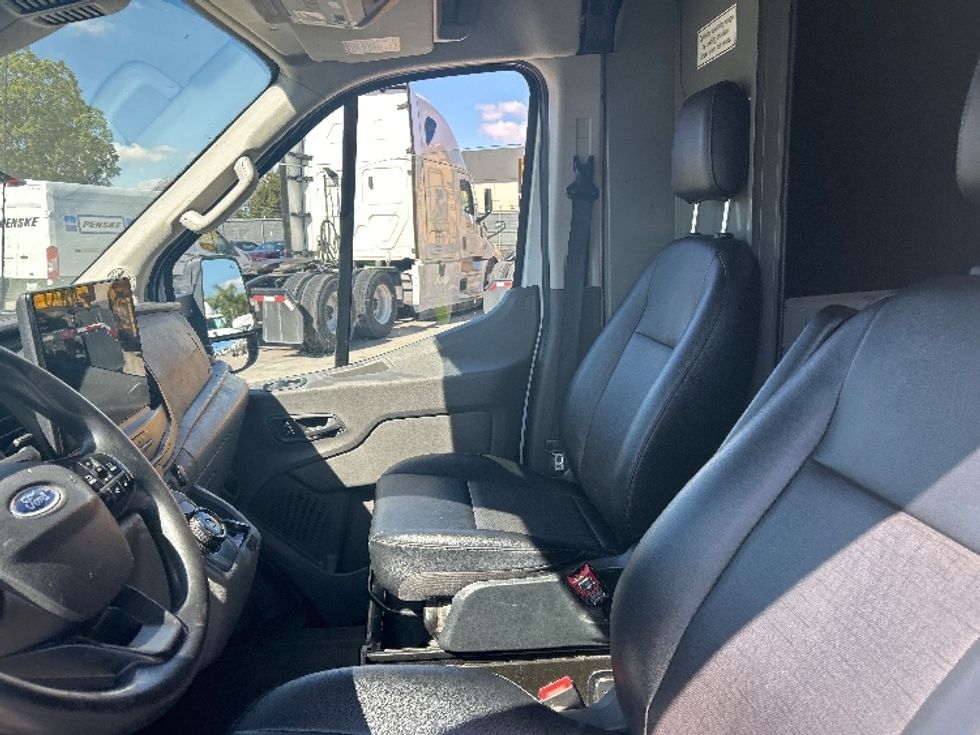 Cargo Van (Panel Van)-Alternative Fuel Trucks & Tractors-Ford-2022-TRAN350E-Torrance-CA-81,477\n\t\tmiles-$ 34,500 - Image 19