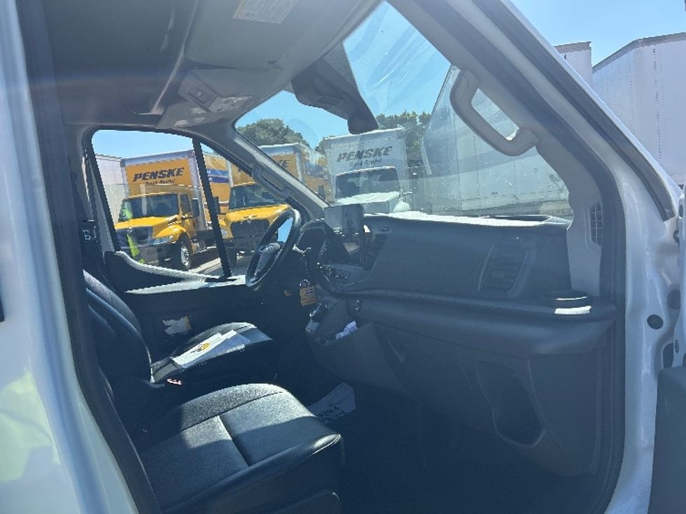 Cargo Van (Panel Van)-Alternative Fuel Trucks & Tractors-Ford-2022-TRAN350E-Torrance-CA-81,477\n\t\tmiles-$ 34,500 - Image 22