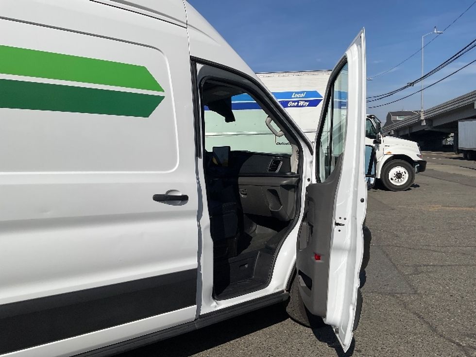 Cargo Van (Panel Van)-Alternative Fuel Trucks & Tractors-Ford-2022-TRAN350E-Tukwila-WA-16,222\n\t\tmiles-$ 35,500 - Image 20