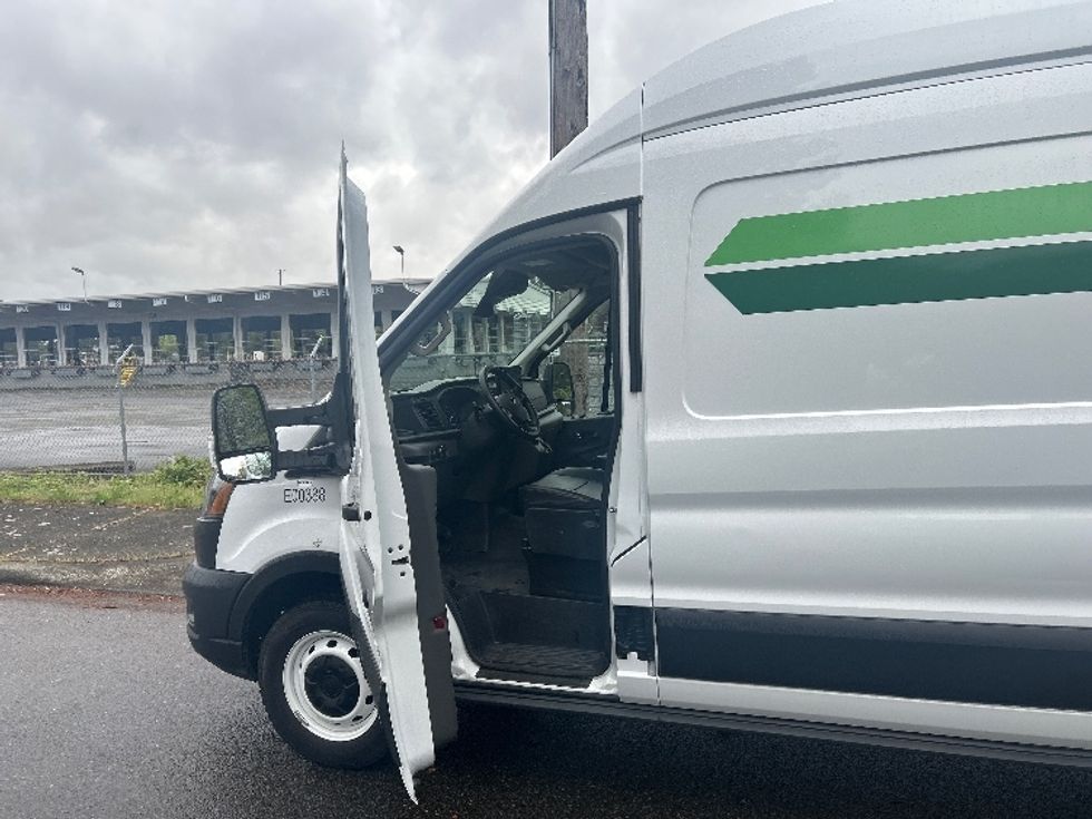 Cargo Van (Panel Van)-Alternative Fuel Trucks & Tractors-Ford-2022-TRAN350E-Tukwila-WA-17,247\n\t\tmiles-$ 39,750 - Image 16