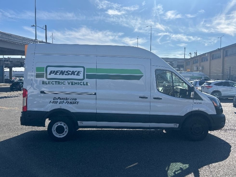 Cargo Van (Panel Van)-Alternative Fuel Trucks & Tractors-Ford-2022-TRAN350E-Tukwila-WA-17,742\n\t\tmiles-$ 35,250 - Image 15
