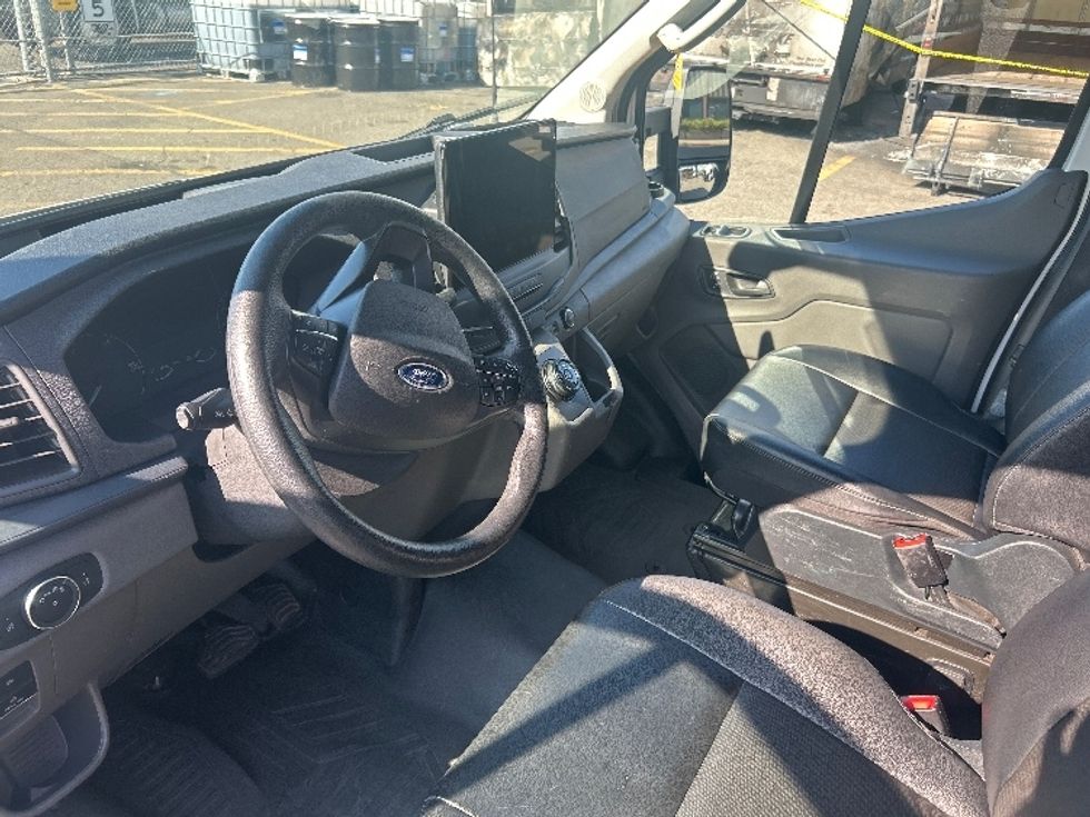 Cargo Van (Panel Van)-Alternative Fuel Trucks & Tractors-Ford-2022-TRAN350E-Tukwila-WA-17,742\n\t\tmiles-$ 35,250 - Image 17