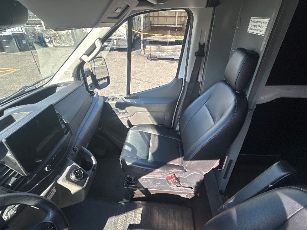 Cargo Van (Panel Van)-Alternative Fuel Trucks & Tractors-Ford-2022-TRAN350E-Tukwila-WA-17,742\n\t\tmiles-$ 35,250 - Image 19