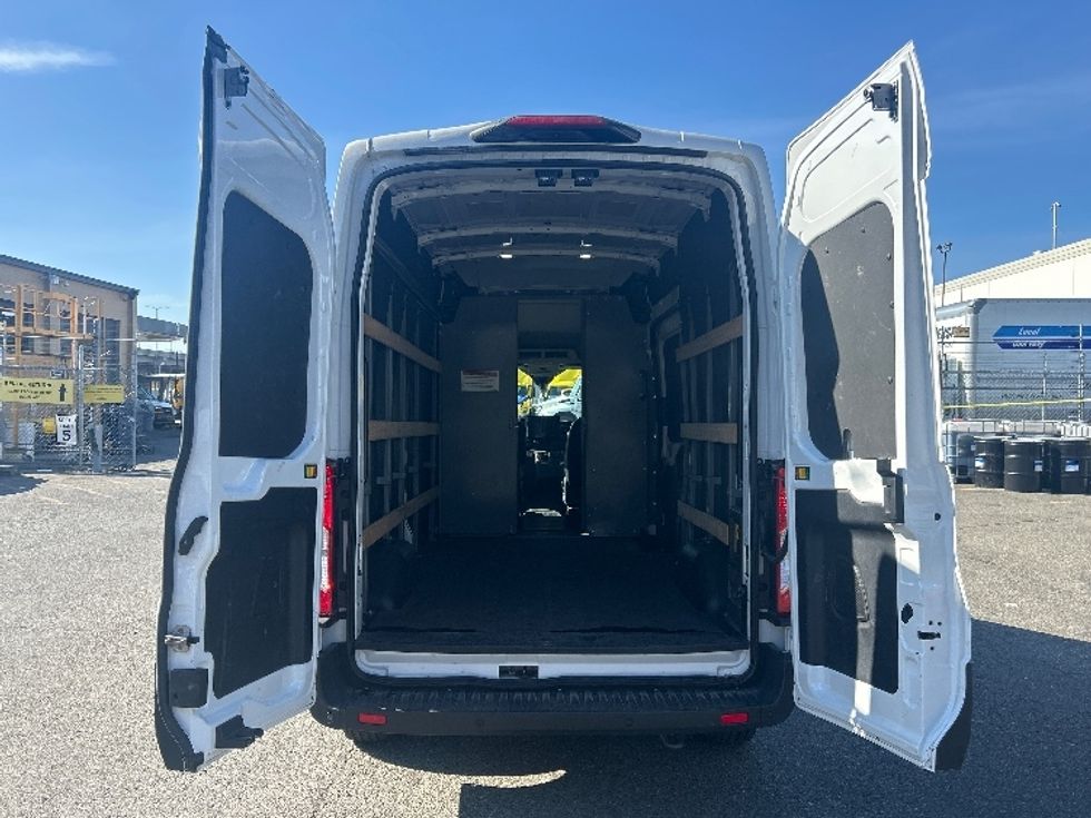 Cargo Van (Panel Van)-Alternative Fuel Trucks & Tractors-Ford-2022-TRAN350E-Tukwila-WA-17,742\n\t\tmiles-$ 35,250 - Image 8