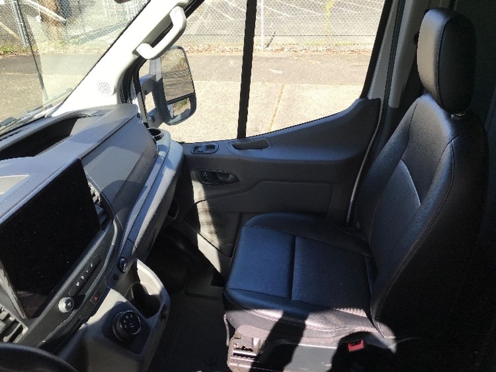 Cargo Van (Panel Van)-Alternative Fuel Trucks & Tractors-Ford-2022-TRAN350E-Tukwila-WA-21,536\n\t\tmiles-$ 40,250 - Image 19