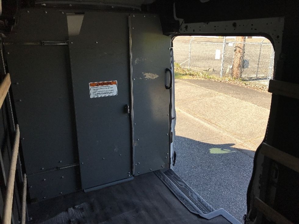 Cargo Van (Panel Van)-Alternative Fuel Trucks & Tractors-Ford-2022-TRAN350E-Tukwila-WA-21,536\n\t\tmiles-$ 40,250 - Image 25