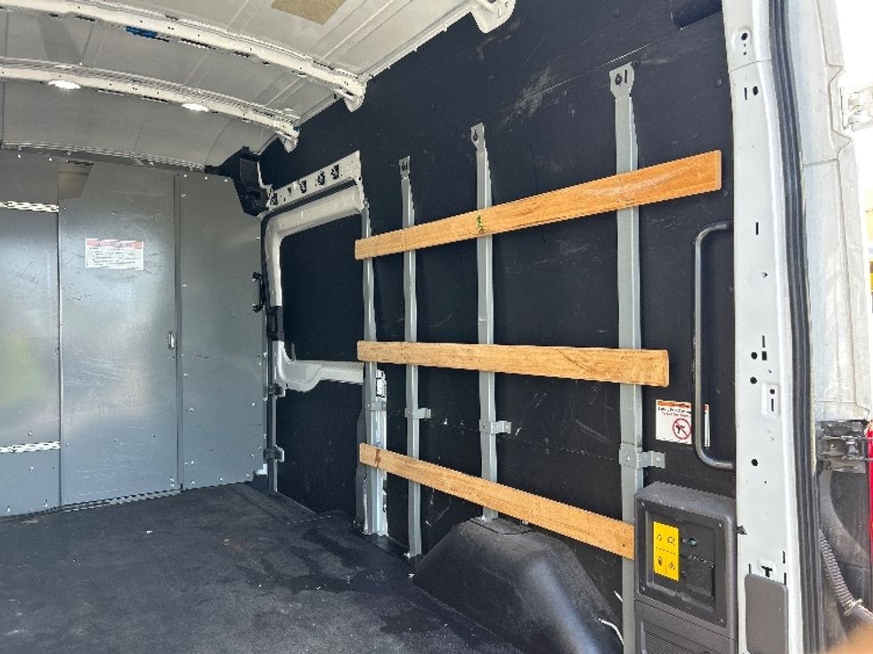 Cargo Van (Panel Van)-Alternative Fuel Trucks & Tractors-Ford-2022-TRAN350E-Ventura-CA-10,888\n\t\tmiles-$ 37,000 - Image 10