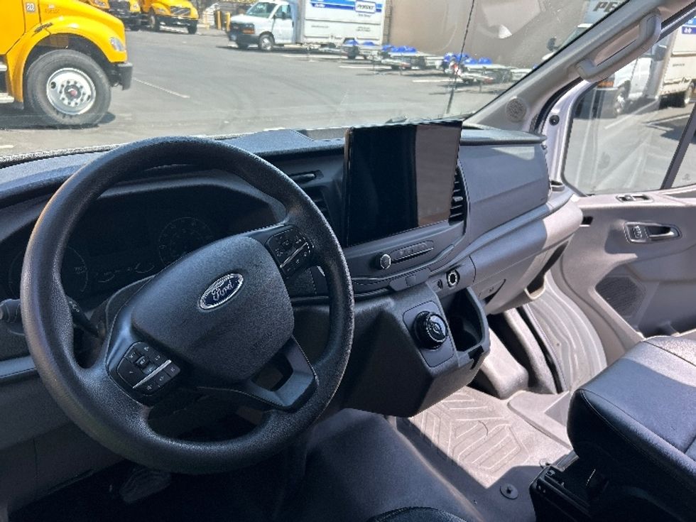 Cargo Van (Panel Van)-Alternative Fuel Trucks & Tractors-Ford-2022-TRAN350E-Ventura-CA-10,888\n\t\tmiles-$ 37,000 - Image 14