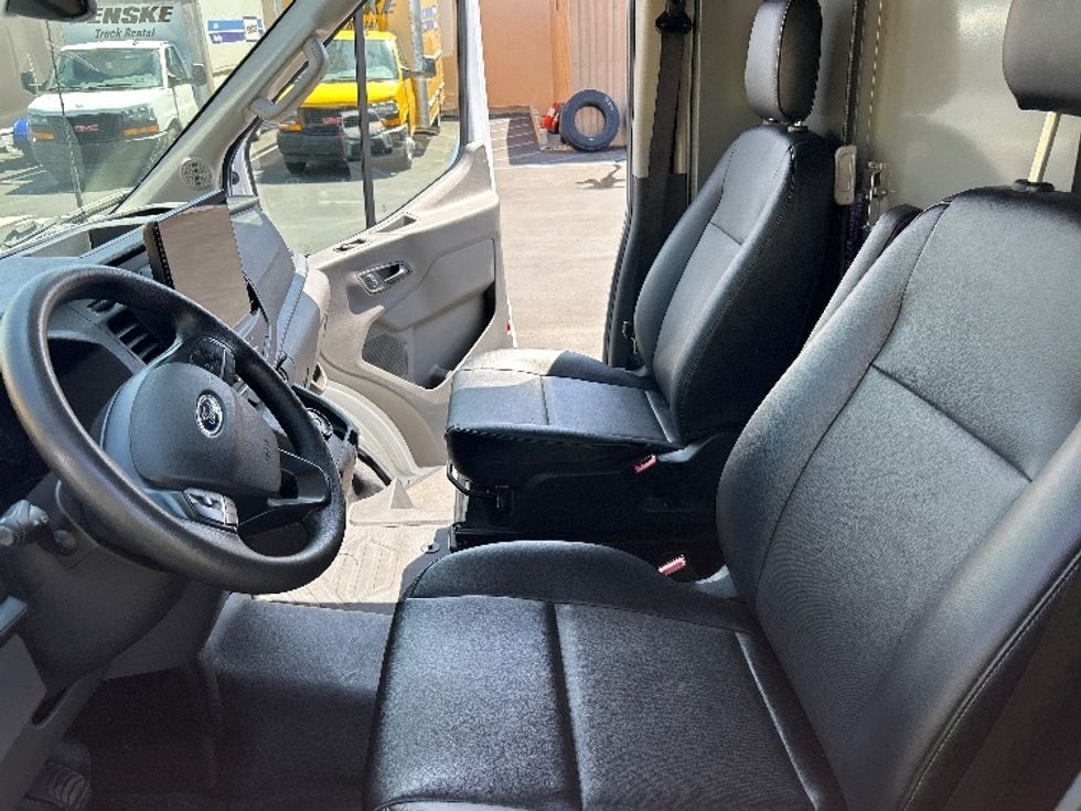 Cargo Van (Panel Van)-Alternative Fuel Trucks & Tractors-Ford-2022-TRAN350E-Ventura-CA-10,888\n\t\tmiles-$ 37,000 - Image 16