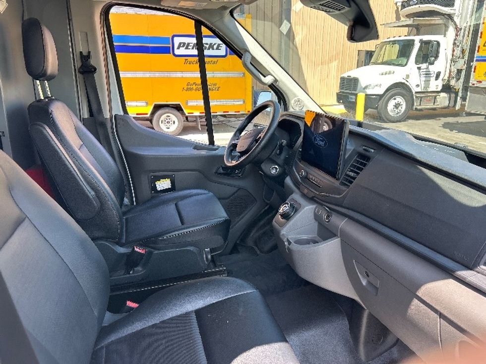 Cargo Van (Panel Van)-Alternative Fuel Trucks & Tractors-Ford-2022-TRAN350E-Ventura-CA-10,888\n\t\tmiles-$ 37,000 - Image 19