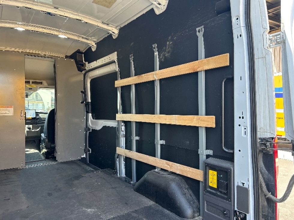 Cargo Van (Panel Van)-Alternative Fuel Trucks & Tractors-Ford-2022-TRAN350E-Ventura-CA-9,277\n\t\tmiles-$ 37,250 - Image 10