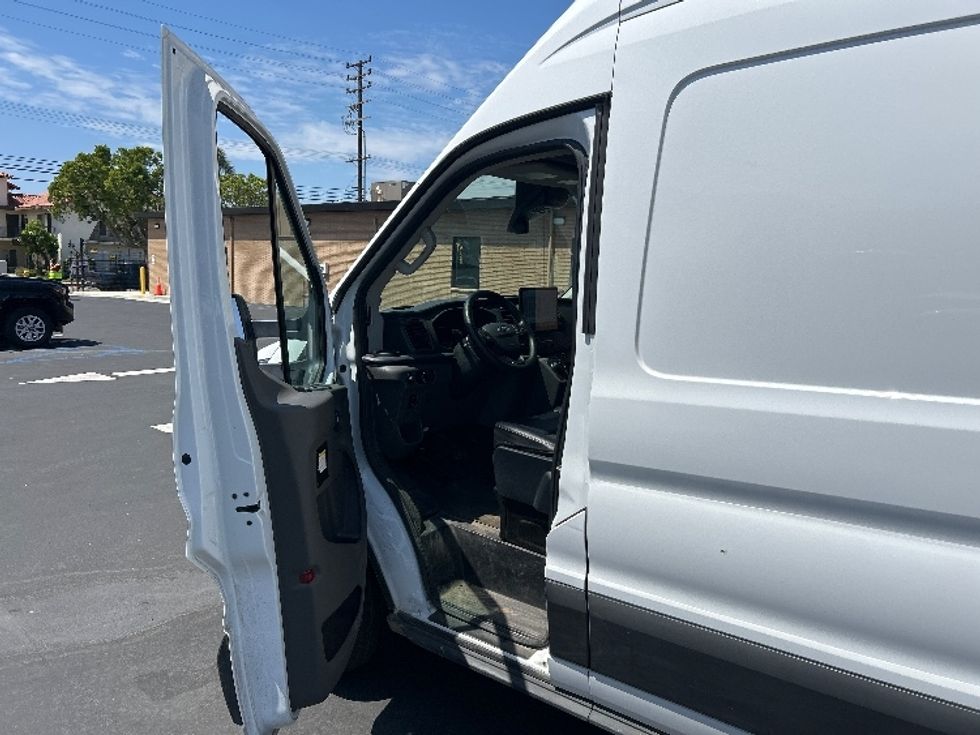 Cargo Van (Panel Van)-Alternative Fuel Trucks & Tractors-Ford-2022-TRAN350E-Ventura-CA-9,277\n\t\tmiles-$ 37,250 - Image 13