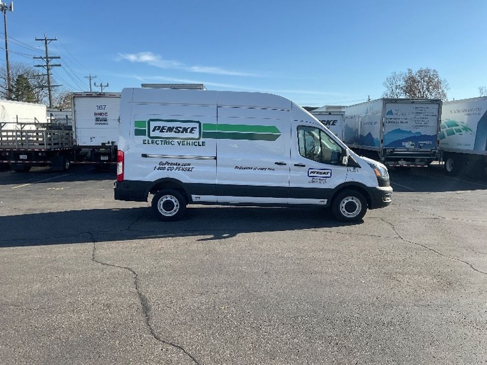 Cargo Van (Panel Van)-Alternative Fuel Trucks & Tractors-Ford-2022-TRAN350E-Warren-MI-13,691\n\t\tmiles-$ 37,250 - Image 12