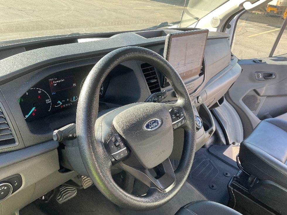 Cargo Van (Panel Van)-Alternative Fuel Trucks & Tractors-Ford-2022-TRAN350E-Warren-MI-13,691\n\t\tmiles-$ 37,250 - Image 14