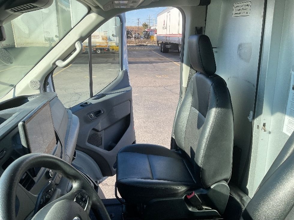 Cargo Van (Panel Van)-Alternative Fuel Trucks & Tractors-Ford-2022-TRAN350E-Warren-MI-13,691\n\t\tmiles-$ 37,250 - Image 16