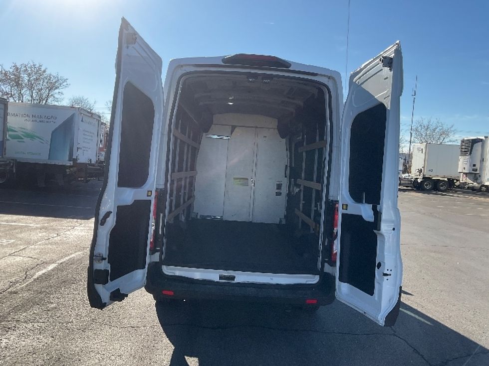 Cargo Van (Panel Van)-Alternative Fuel Trucks & Tractors-Ford-2022-TRAN350E-Warren-MI-13,691\n\t\tmiles-$ 37,250 - Image 7