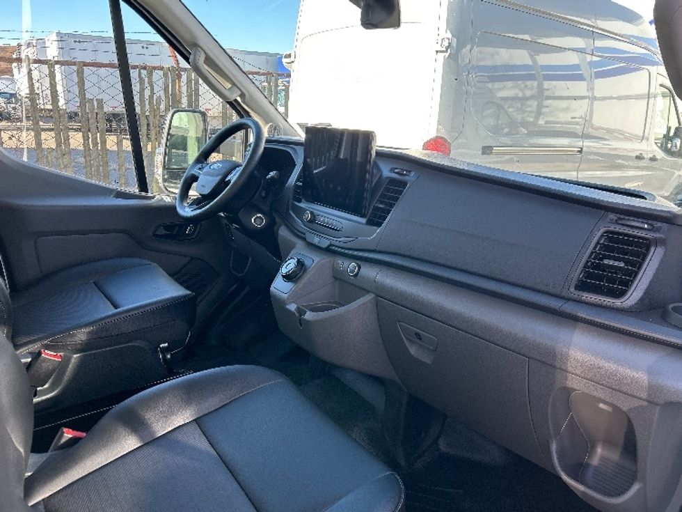 Cargo Van (Panel Van)-Alternative Fuel Trucks & Tractors-Ford-2022-TRAN350E-West Babylon-NY-281\n\t\tmiles-$ 41,500 - Image 17
