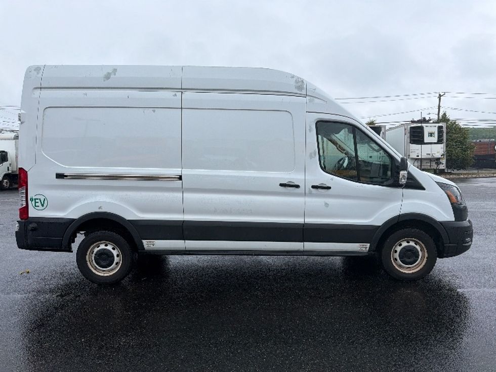 Cargo Van (Panel Van)-Alternative Fuel Trucks & Tractors-Ford-2022-TRAN350E-West Babylon-NY-33,058\n\t\tmiles-$ 38,500 - Image 15