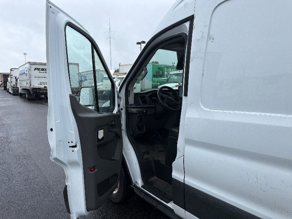 Cargo Van (Panel Van)-Alternative Fuel Trucks & Tractors-Ford-2022-TRAN350E-West Babylon-NY-33,058\n\t\tmiles-$ 38,500 - Image 16