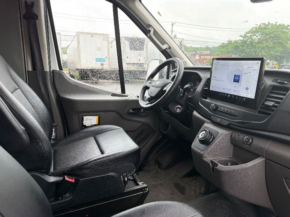 Cargo Van (Panel Van)-Alternative Fuel Trucks & Tractors-Ford-2022-TRAN350E-West Babylon-NY-33,058\n\t\tmiles-$ 38,500 - Image 22
