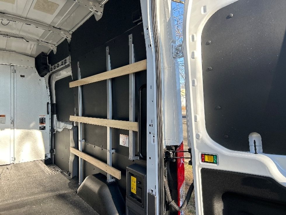 Cargo Van (Panel Van)-Alternative Fuel Trucks & Tractors-Ford-2022-TRAN350E-West Babylon-NY-416\n\t\tmiles-$ 41,500 - Image 10