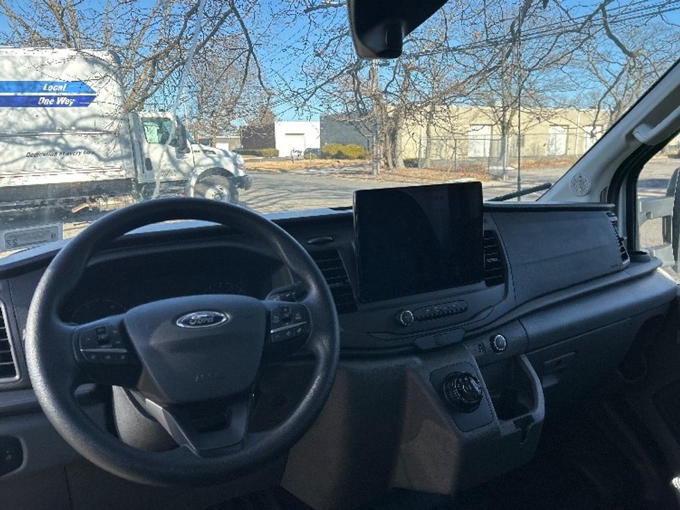 Cargo Van (Panel Van)-Alternative Fuel Trucks & Tractors-Ford-2022-TRAN350E-West Babylon-NY-416\n\t\tmiles-$ 41,500 - Image 15