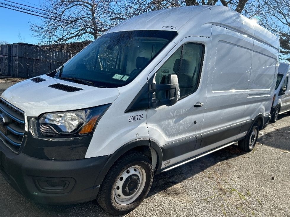 Cargo Van (Panel Van)-Alternative Fuel Trucks & Tractors-Ford-2022-TRAN350E-West Babylon-NY-4,579\n\t\tmiles-$ 41,000 - Image 2