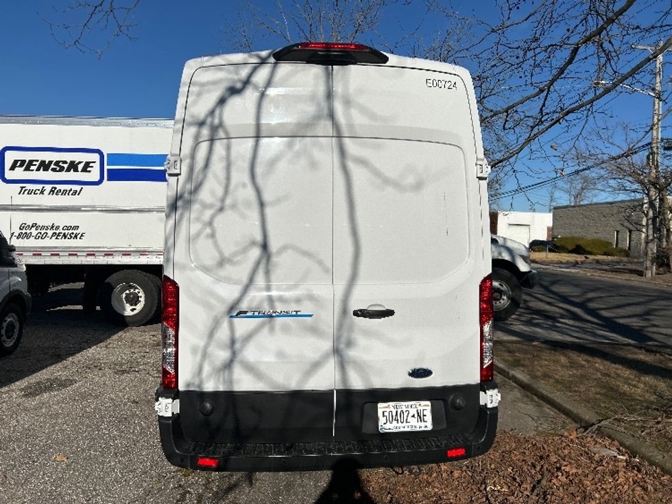 Cargo Van (Panel Van)-Alternative Fuel Trucks & Tractors-Ford-2022-TRAN350E-West Babylon-NY-4,579\n\t\tmiles-$ 41,000 - Image 5
