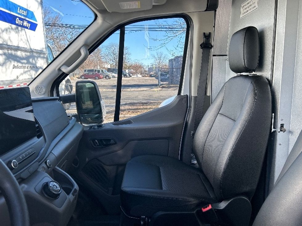 Cargo Van (Panel Van)-Alternative Fuel Trucks & Tractors-Ford-2022-TRAN350E-West Babylon-NY-646\n\t\tmiles-$ 41,250 - Image 16