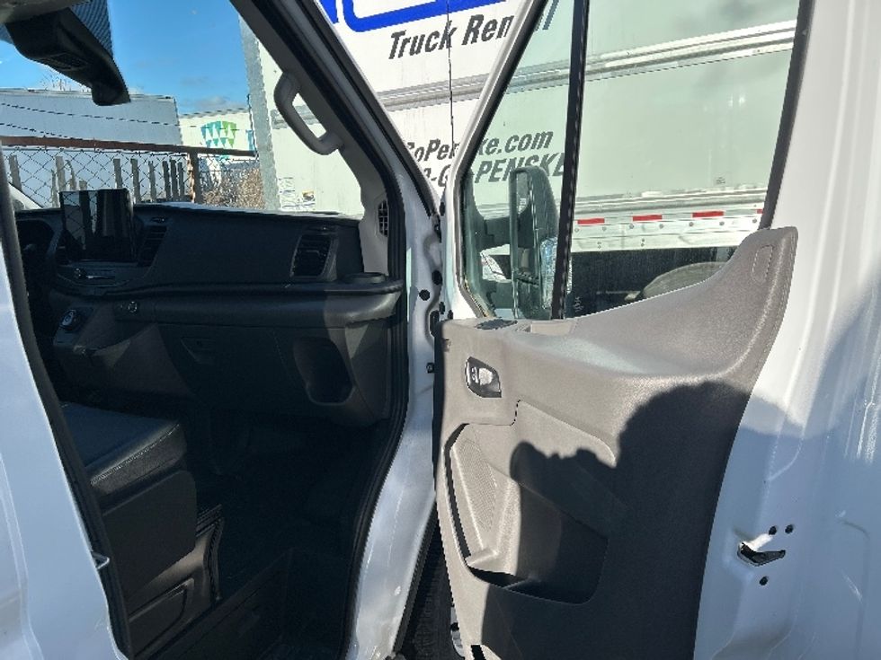 Cargo Van (Panel Van)-Alternative Fuel Trucks & Tractors-Ford-2022-TRAN350E-West Babylon-NY-646\n\t\tmiles-$ 41,250 - Image 17