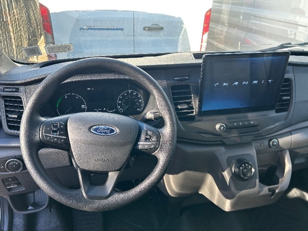Cargo Van (Panel Van)-Alternative Fuel Trucks & Tractors-Ford-2022-TRAN350E-West Babylon-NY-794\n\t\tmiles-$ 35,500 - Image 15