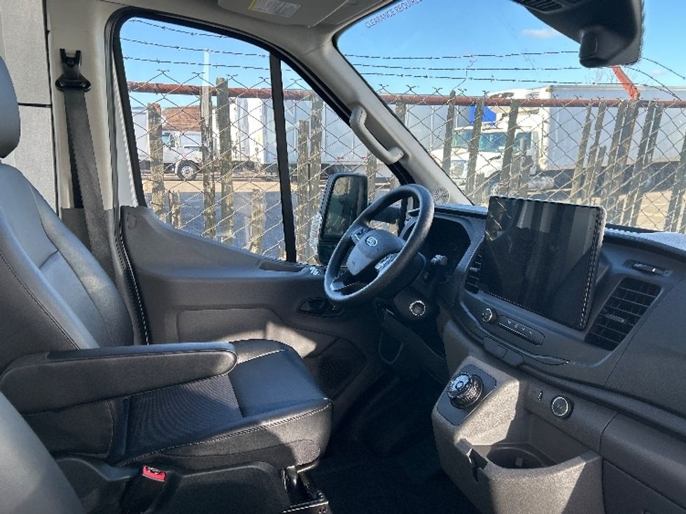 Cargo Van (Panel Van)-Alternative Fuel Trucks & Tractors-Ford-2022-TRAN350E-West Babylon-NY-794\n\t\tmiles-$ 35,500 - Image 19