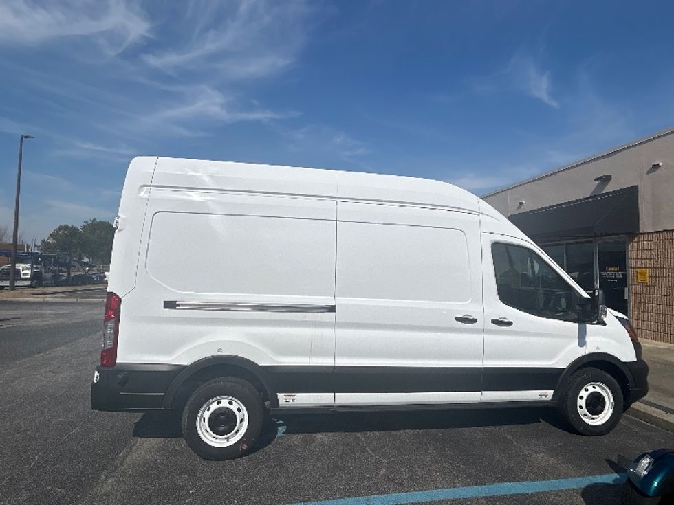 Cargo Van (Panel Van)-Alternative Fuel Trucks & Tractors-Ford-2022-TRAN350E-West Columbia-SC-708\n\t\tmiles-$ 41,750 - Image 11