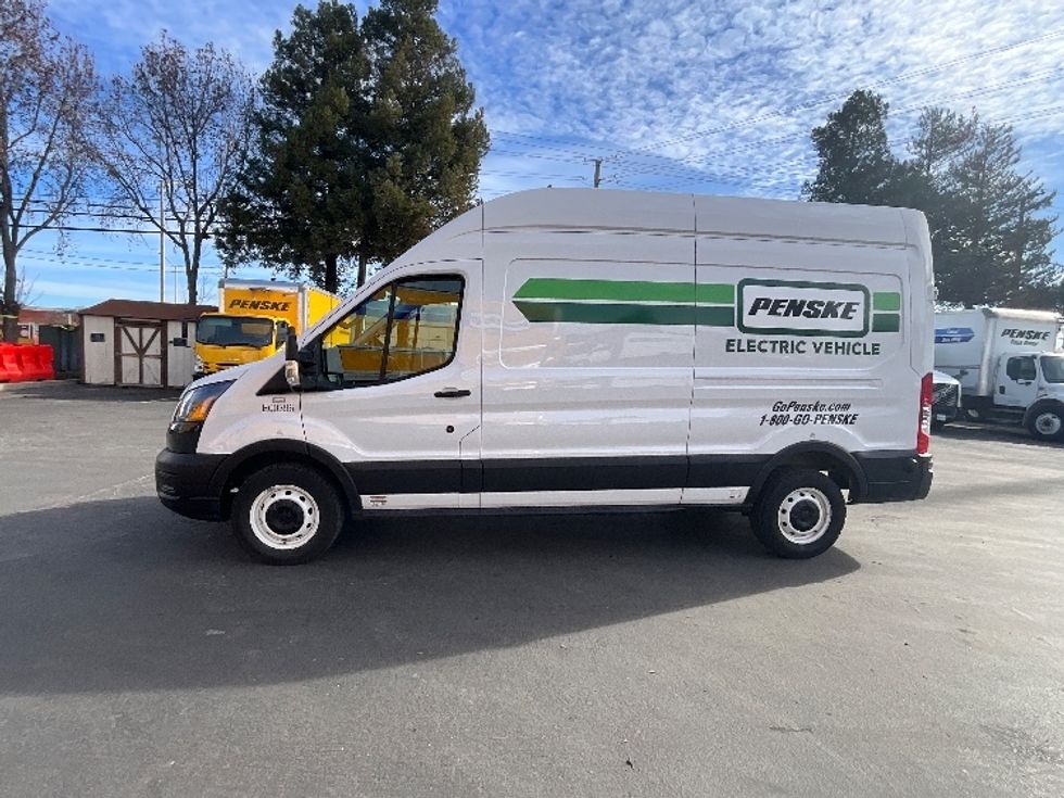 Cargo Van (Panel Van)-Alternative Fuel Trucks & Tractors-Ford-2022-TRAN350E-West Sacramento-CA-11,530\n\t\tmiles-$ 40,000 - Image 4