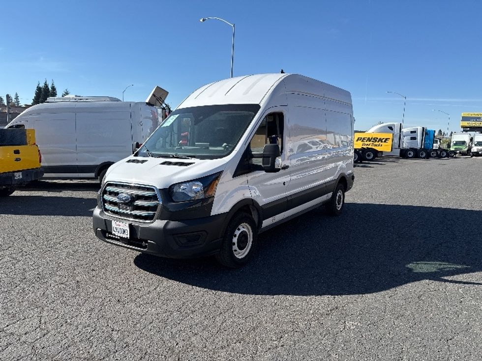 2022 Ford Transit photo 2