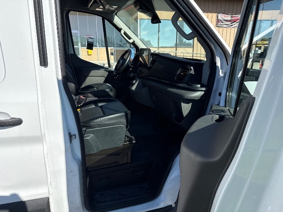 Cargo Van (Panel Van)-Alternative Fuel Trucks & Tractors-Ford-2022-TRAN350E-West Sacramento-CA-13,339\n\t\tmiles-$ 40,250 - Image 16