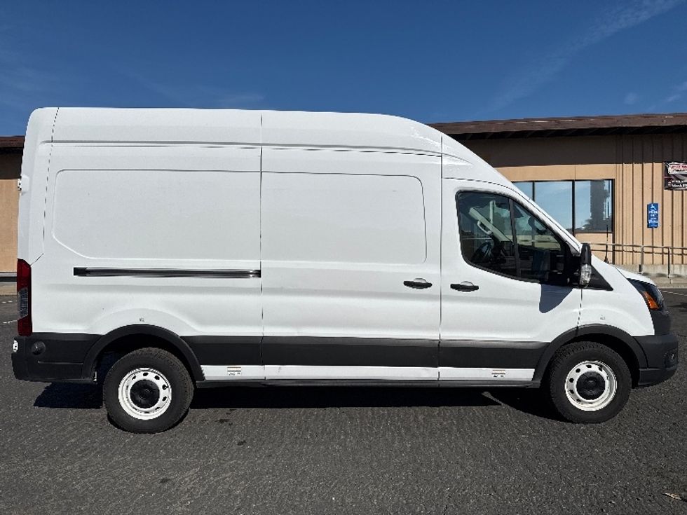 Cargo Van (Panel Van)-Alternative Fuel Trucks & Tractors-Ford-2022-TRAN350E-West Sacramento-CA-13,339\n\t\tmiles-$ 40,250 - Image 15